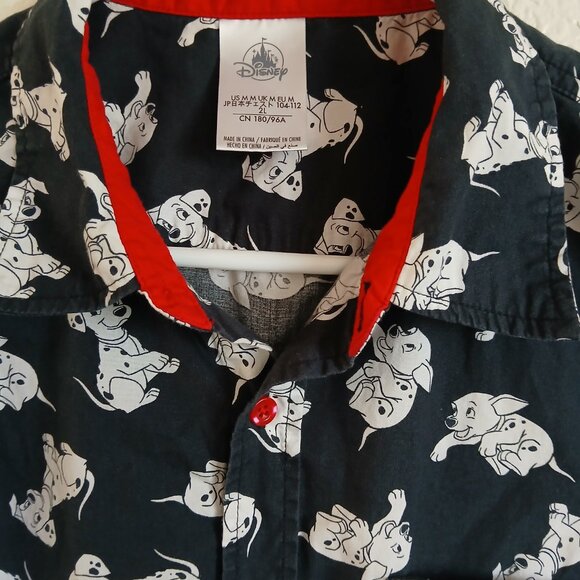 Disney 101 Dalmatians Men's black shirt.  Size M Allover Print. - Picture 2 of 4